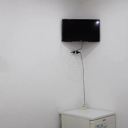 Leone Apartment